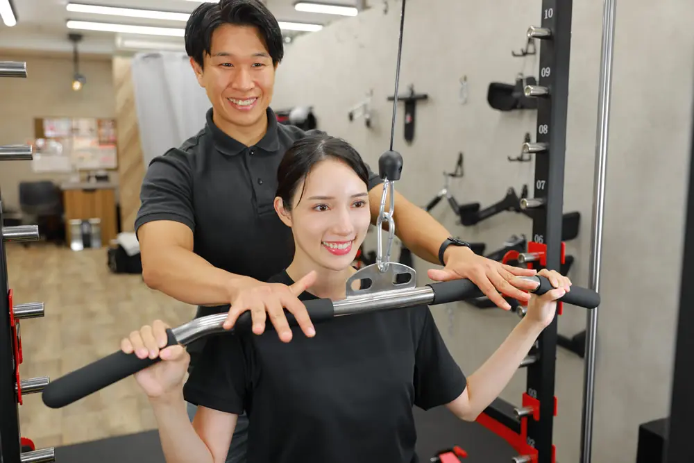 トレーナーによるパーソナルトレーニング指導