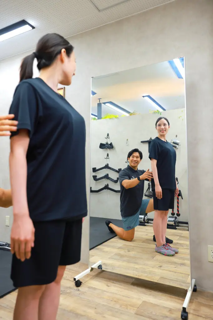 トレーナーによる指導の様子