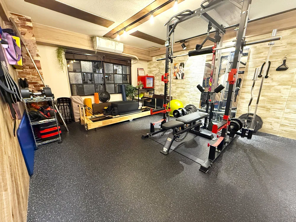 マシンピラティス＆パーソナルジムfis梅田中崎町店